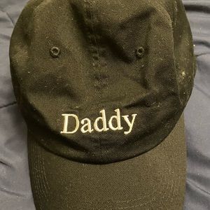 Men’s black baseball cap